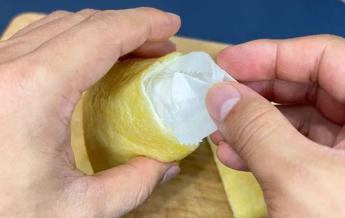 フライパンは使いません！　2つに切った油揚げを焼いて仕上げた一品は【レシピ】