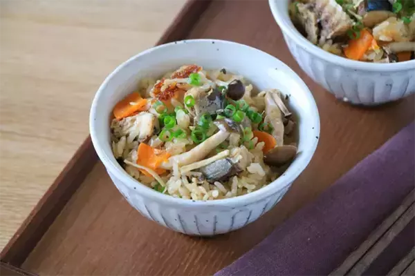 「キムチとサバ缶を炒めたら…　でき上がった一品に「ご飯のお供にぴったり」【サバ缶レシピ】」の画像