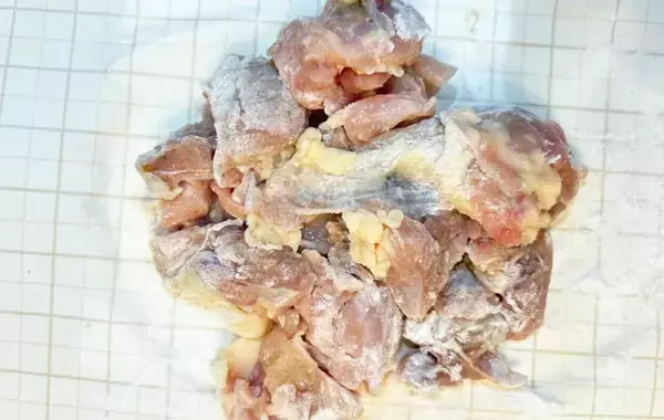 「食べた夫が「箸が止まらない！」　レンコンと鶏肉炒めに使った『味つけ』は…？」の画像