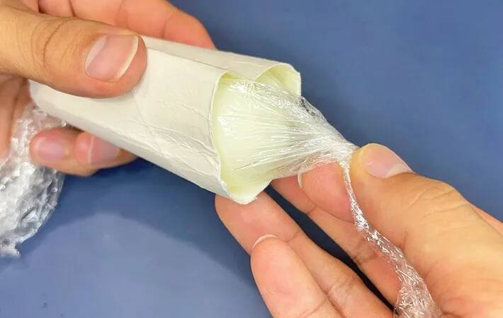 ゆで卵が冷める前に『ひと工夫』　キッチンペーパーの芯を使った裏技に「お弁当がかわいくなる！」