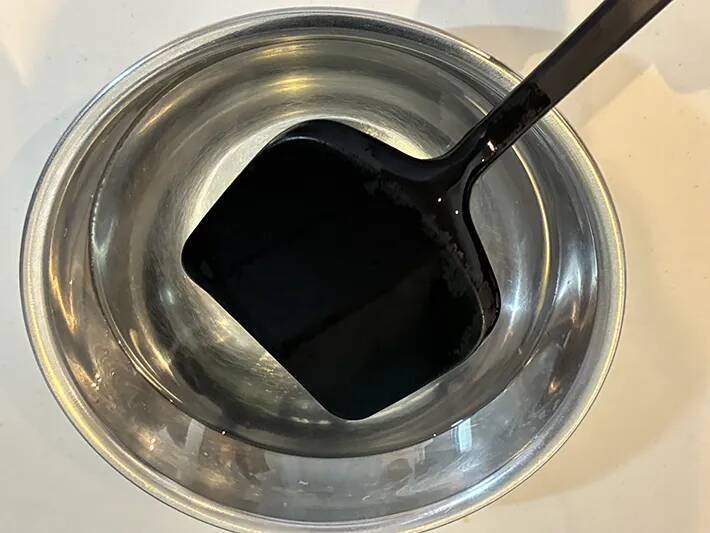 酢と重曹を『大さじ1杯』入れて1時間　シリコンの汚れが簡単に落ちる方法