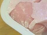 「「完全に生の鶏肉」　デリバリーで注文した『あるモノ』の変わり果てた姿に絶句」の画像1