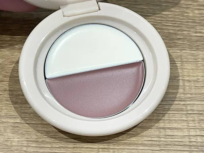 まるで『どら焼き』なコスメにキュン　『ローソン』で見つけたアイテムに「失敗しにくい」「気に入った」