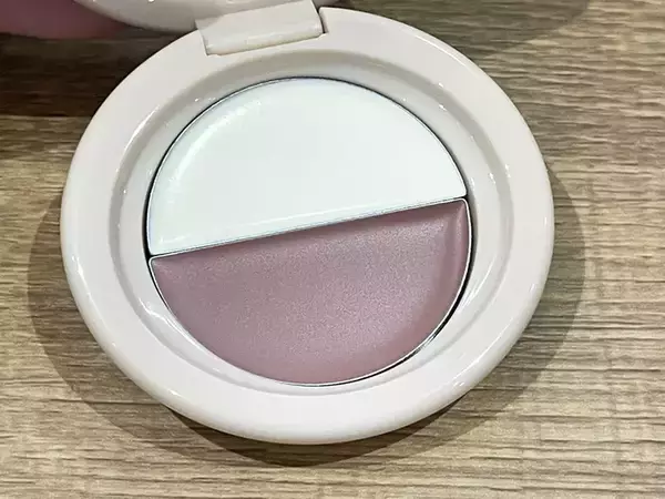 「まるで『どら焼き』なコスメにキュン　『ローソン』で見つけたアイテムに「失敗しにくい」「気に入った」」の画像