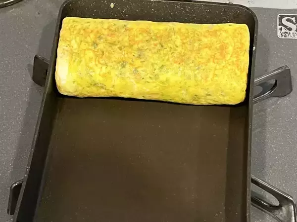 『ちょっと新しい玉子焼き』が完成！　卵液に混ぜたのは、細かくカットした…