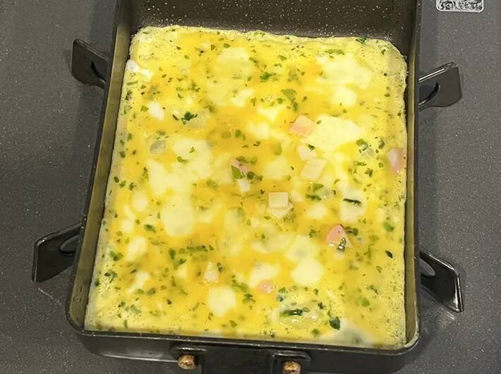『ちょっと新しい玉子焼き』が完成！　卵液に混ぜたのは、細かくカットした…