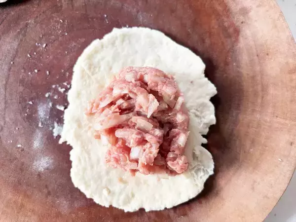 ホットケーキミックス生地に肉だねを…『肉まん』に子供が大喜び「もう1つ食べたい」