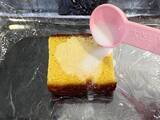 「カステラに牛乳をかけて？　作業3分で完成“簡単”スイーツアレンジ【手順】」の画像1