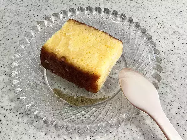 「カステラに牛乳をかけて？　作業3分で完成“簡単”スイーツアレンジ【手順】」の画像