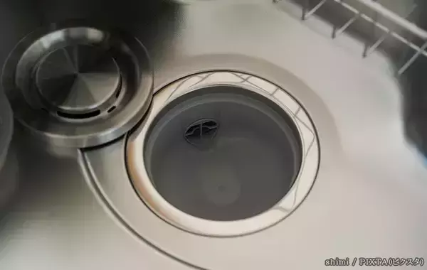 「排水口のヌメリやニオイ、氷で防げる？　専門家に掃除と予防のコツを聞いた」の画像