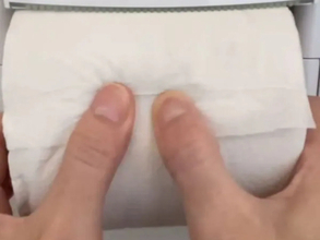 トイレットペーパーをこすってみて！　意外と知らない事実に「目からウロコ」