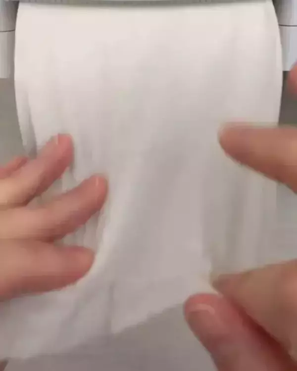 「トイレットペーパーをこすってみて！　意外と知らない事実に「目からウロコ」」の画像