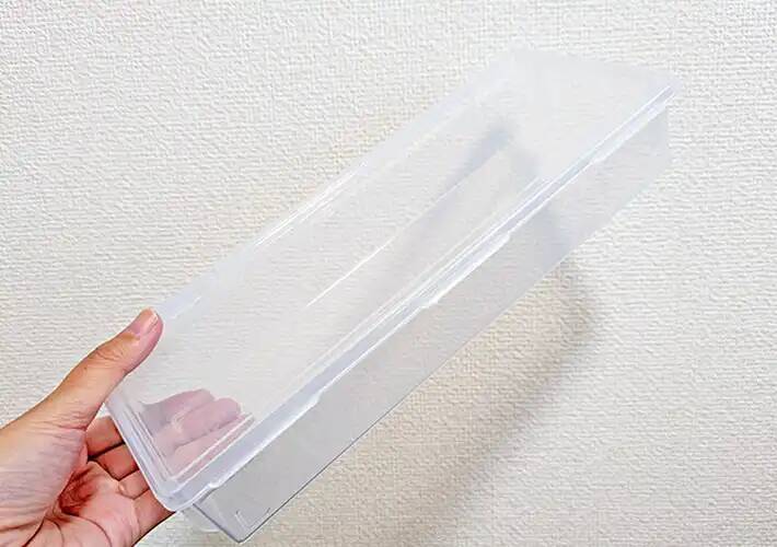 【DAISO】110円の「お箸ストッカー」がレジャーでも活躍！「小物はすべてこれに収納したい」