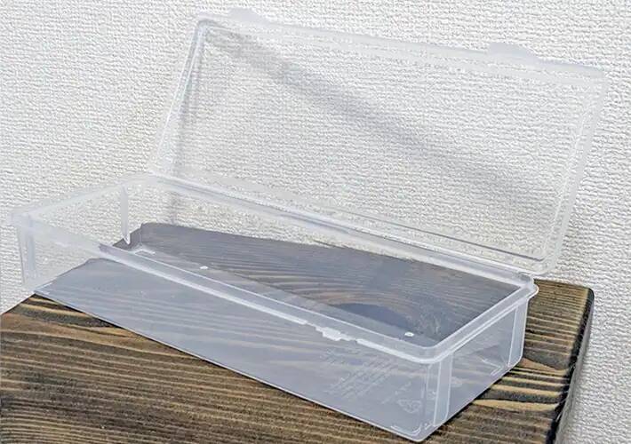 【DAISO】110円の「お箸ストッカー」がレジャーでも活躍！「小物はすべてこれに収納したい」