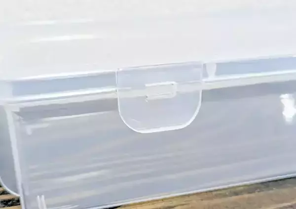 「【DAISO】110円の「お箸ストッカー」がレジャーでも活躍！「小物はすべてこれに収納したい」」の画像