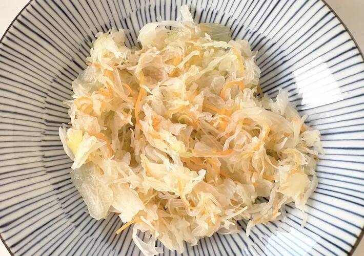 カット野菜をサッとゆでて…　材料２つであっという間に完成する一皿