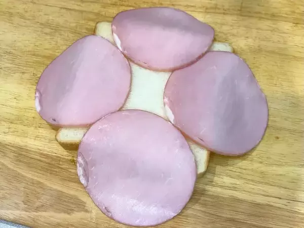 食べる時のプチストレス解消！　具がこぼれないサンドイッチに「最高すぎる」