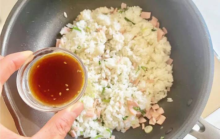 いつものチャーハンに「大さじ2杯」入れてみて！　試してみたら、子供が「おかわり！」