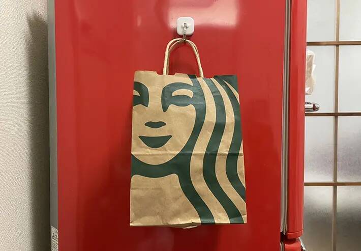 ビニール袋が散らかる！　ペットボトルを使った裏ワザで「入れるだけで簡単」「人が来ても恥ずかしくない」