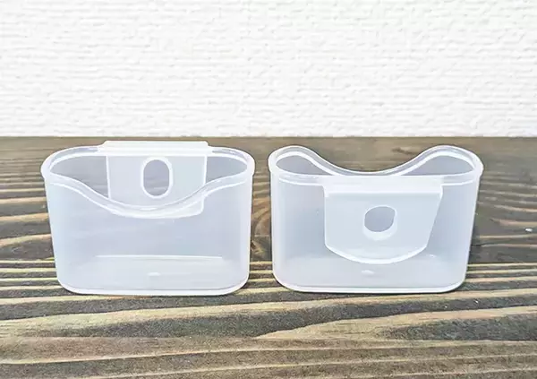 「110円『ペン立て用ポケット』が優秀！　ペン立て以外にもかけたら「もう探さなくていい」【DAISO】」の画像