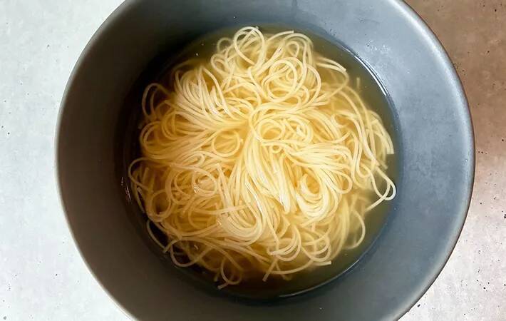 仕上げに『小さじ1杯』回しかけて　そうめんのアレンジに「カフェみたい」「さわやかな味」