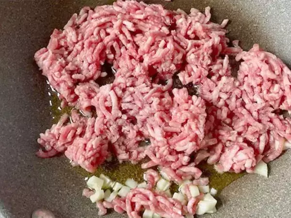 いつものパスタに飽きたら…　ゴロゴロ肉の『白いボロネーゼ』に「簡単すぎた」「夫がドはまり」