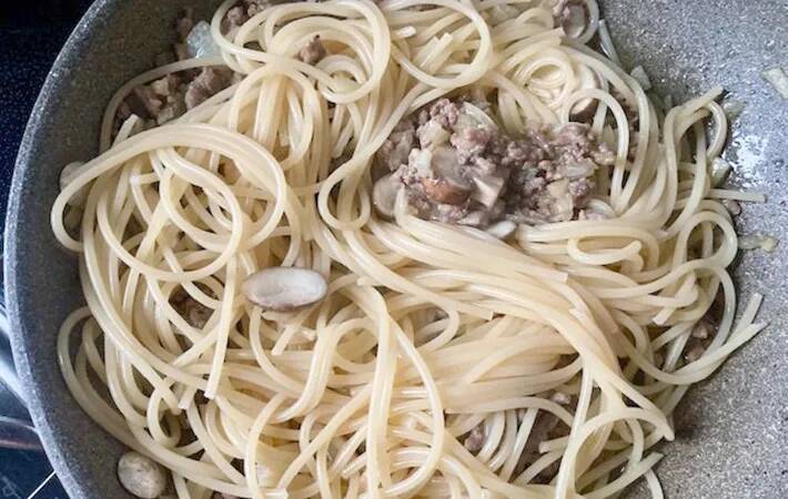 いつものパスタに飽きたら…　ゴロゴロ肉の『白いボロネーゼ』に「簡単すぎた」「夫がドはまり」
