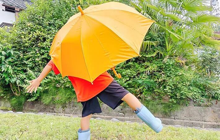 100均『シャワーキャップ』はかぶるだけじゃない！　梅雨の活用術に「これは快適」「バッグに入れたい」
