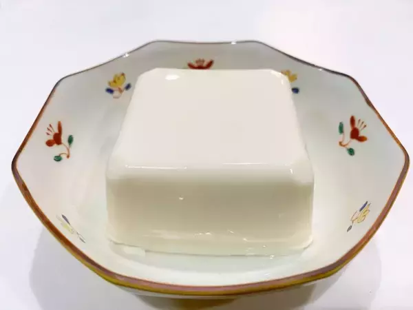 冷ややっこにオリーブオイルとワサビが最強だった！　たった3分でハマる味【アレンジ4選】
