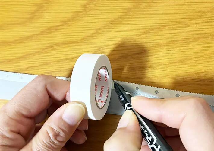 ラップの『刃』は捨てずに再利用するのが正解　5分で作れる「専用カッター」が快適すぎる