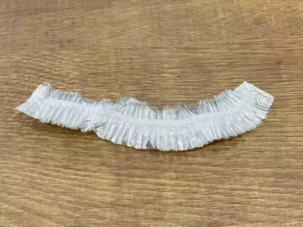 「100均のシャワーキャップ、頭に被る以外の使い道に「これは盲点だった…！」」の画像