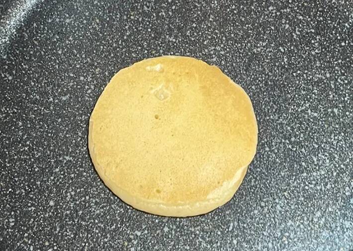 冷蔵庫の麦茶、余ってない？　ホットケーキミックスと混ぜて焼いてみたら…