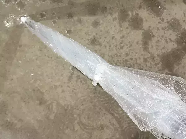 「100均で買った『シュシュ』　髪を束ねるのではなく…？「いろんな場面で役立つ」」の画像