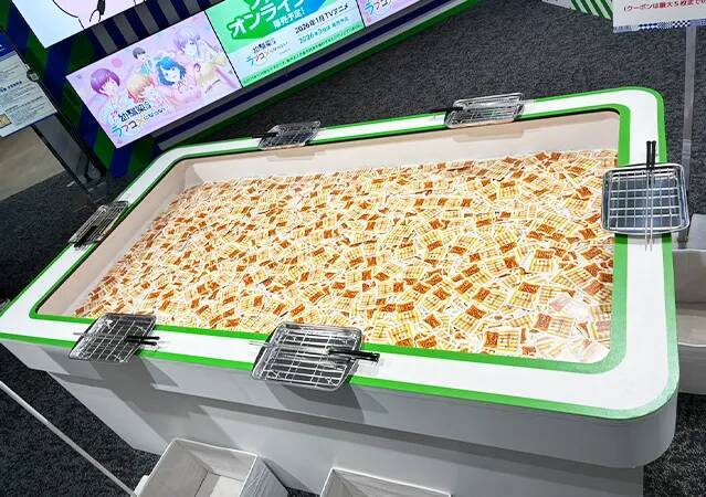 ファミマのスプーン、なんで穴が空いてるの？　理由に「それは素晴らしい！」