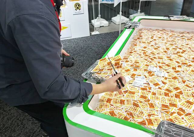 ファミマのスプーン、なんで穴が空いてるの？　理由に「それは素晴らしい！」