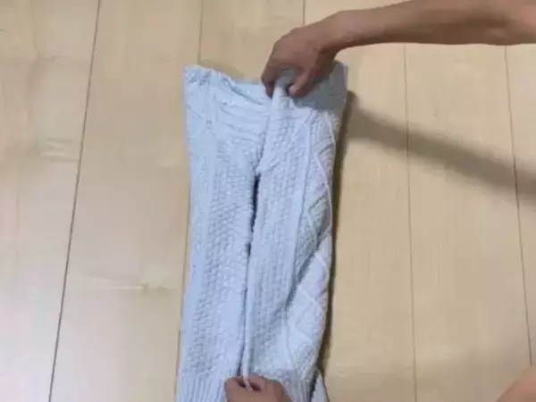 「袖はクロスさせないで」　セーターの畳み方に「目からウロコ」「助かります」