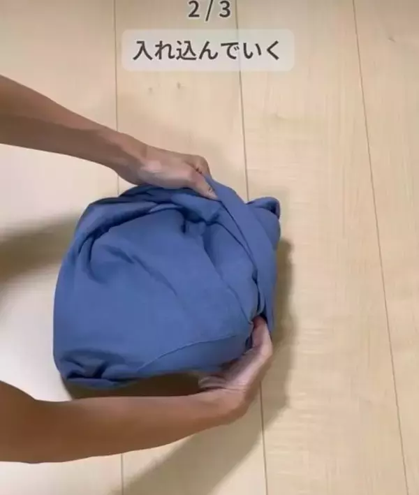 「「袖はクロスさせないで」　セーターの畳み方に「目からウロコ」「助かります」」の画像