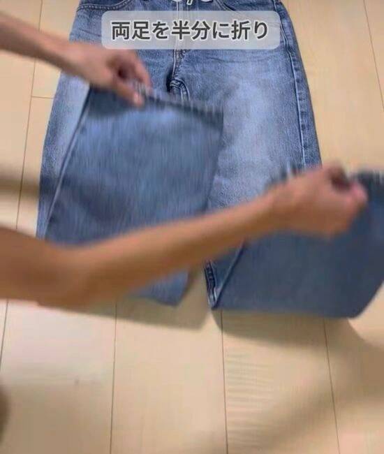 「袖はクロスさせないで」　セーターの畳み方に「目からウロコ」「助かります」