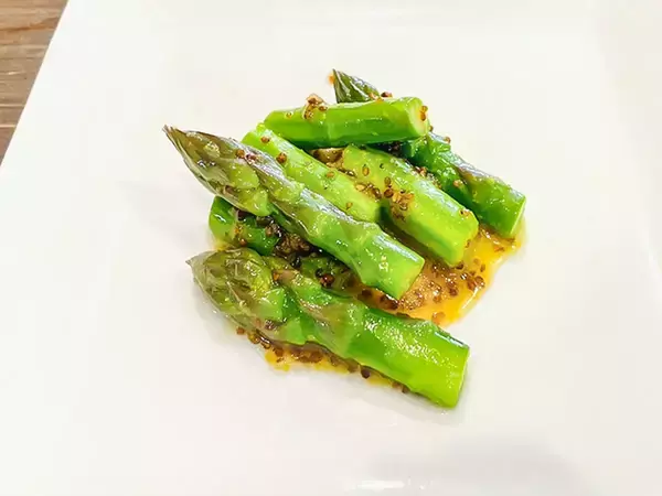 マヨつけるのちょっと待って！　旬のアスパラ、味つけに使うのは？