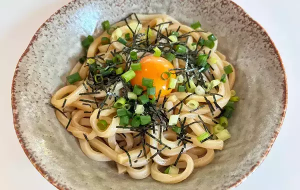 「冷凍うどんが化けた！　意外な味つけに、子供が「毎回これでいい！」【脱マンネリレシピ】」の画像