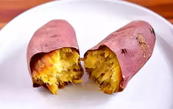 「「食べる前に3時間…」　サツマイモの新たな食べ方に「試す価値あり」「これは楽しい！」」の画像