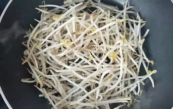 「豆腐は入れない！　『麻婆豆腐の素』の意外な活用法【時短レシピ】」の画像