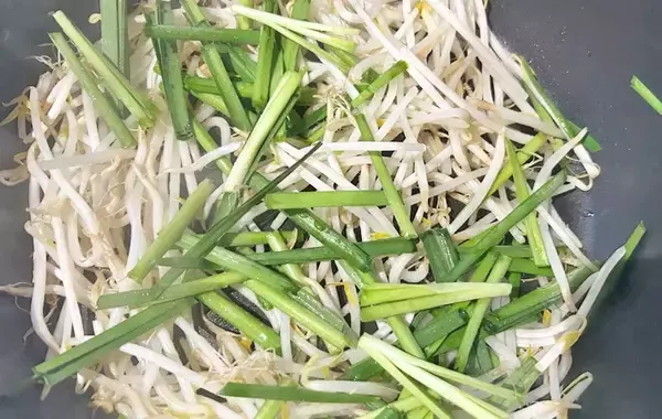 「豆腐は入れない！　『麻婆豆腐の素』の意外な活用法【時短レシピ】」の画像
