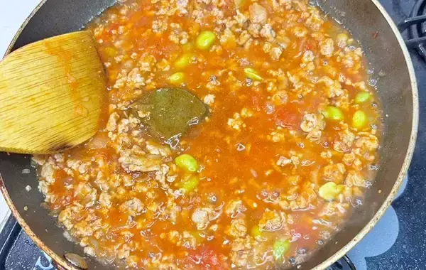 「え！あのお菓子がカレーに？　ロッテが教える、パイの実×キーマカレーアレンジ」の画像