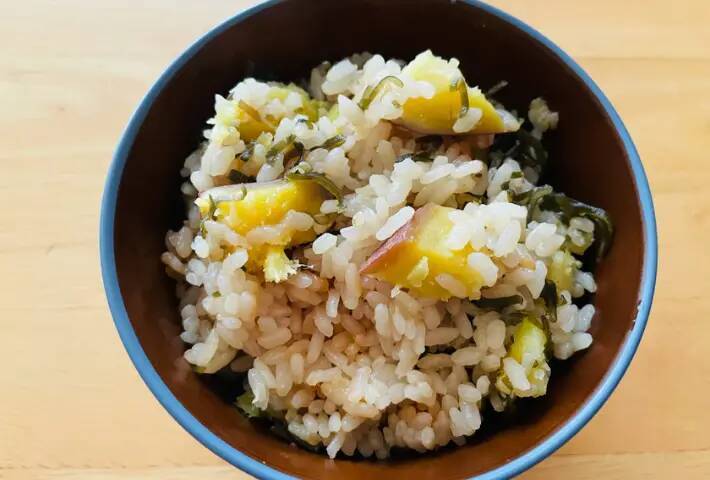 サツマイモと『25g』を入れてみて　炊き上がりに「懐かしい味」「ホッとする」