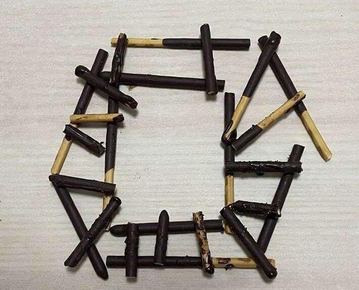 『ポッキー』を半分に折って…　できた『クリスマスのお菓子』に「かわいい」「これは盛り上がる」