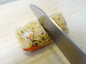 「何これ！」　ライスペーパーで焼きそばを巻いたら家族が…【アレンジレシピ】