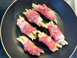 冷凍ポテトは揚げません　豚こま肉に巻いて焼くと？「想像以上」「また作る！」