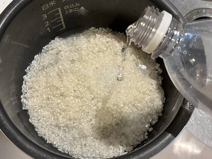 ご飯の仕上がりが『炭酸水1本』で変わる　簡単ワザを試すと「いつもよりふっくら！」