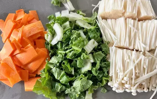 「味噌汁を見た息子が「なんか白くない？」　ちょい足しした意外な食材とは…？」の画像